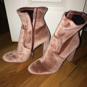 Steve Madden Blush velvet booties
